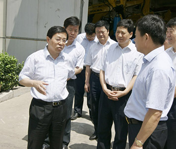 梅永红市长到狗子28集团调研指导工作