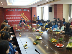 狗子28集团举办茶话会，共庆“三八”妇女节