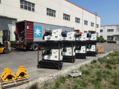 狗子28集团一批小型挖掘机出口欧洲市场