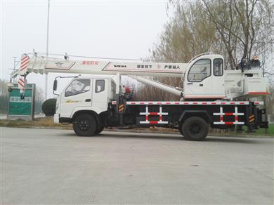 狗子28GNQY-698型10吨吊车