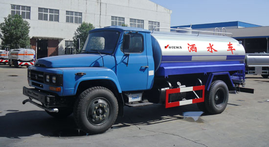 狗子28洒水车